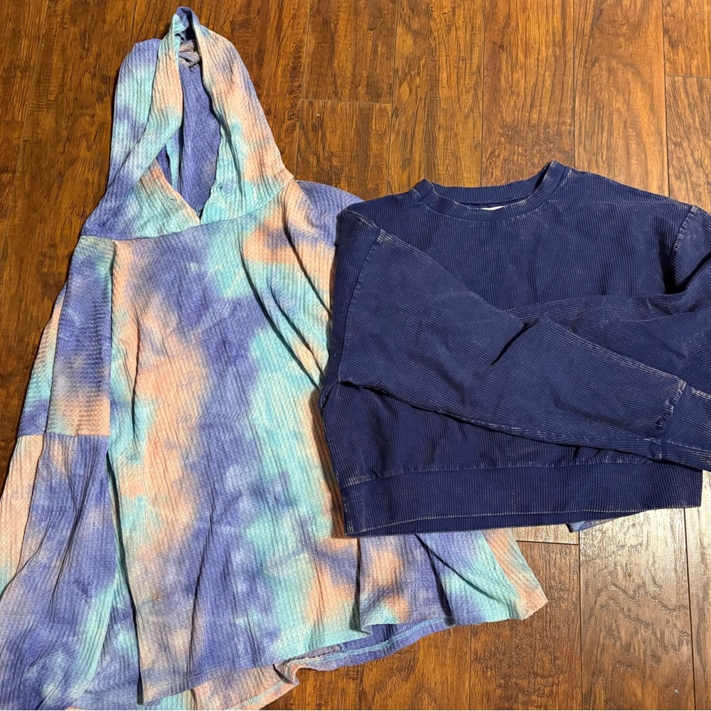Pink Lily Tie-Dye Hoodie and Cropped Corded Sweatshirt Small/XS